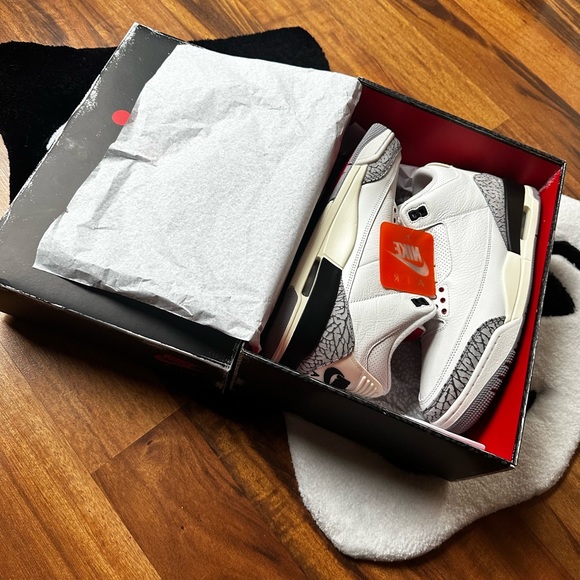 Jordan 3 Retro White Cement ‘Reimagined’ - Picture 5 of 7